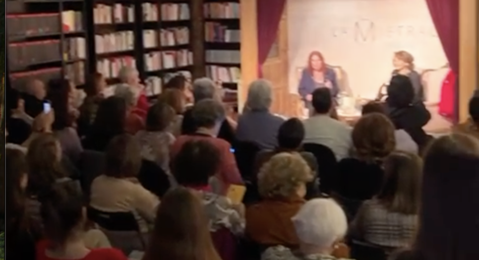 Presentación en la librería La Mistral, del último libro de Marián Cao, "Aprender a mirar", de la Editorial Cátedra.